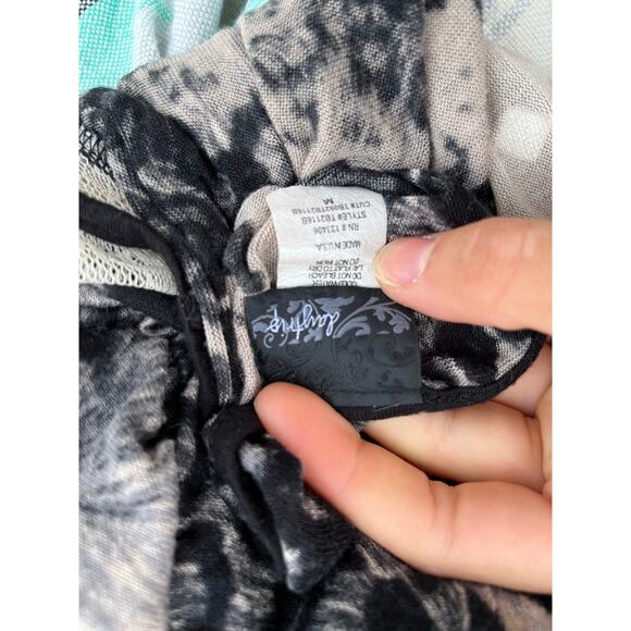 Daytrip Patchwork Lace & Animal Print Top - Picture 8 of 8